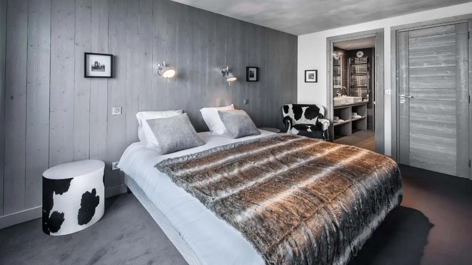 Five en-suite bedrooms