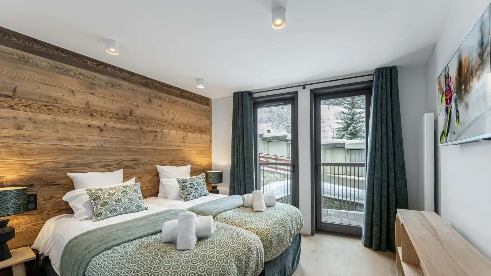 Twin Bedroom
