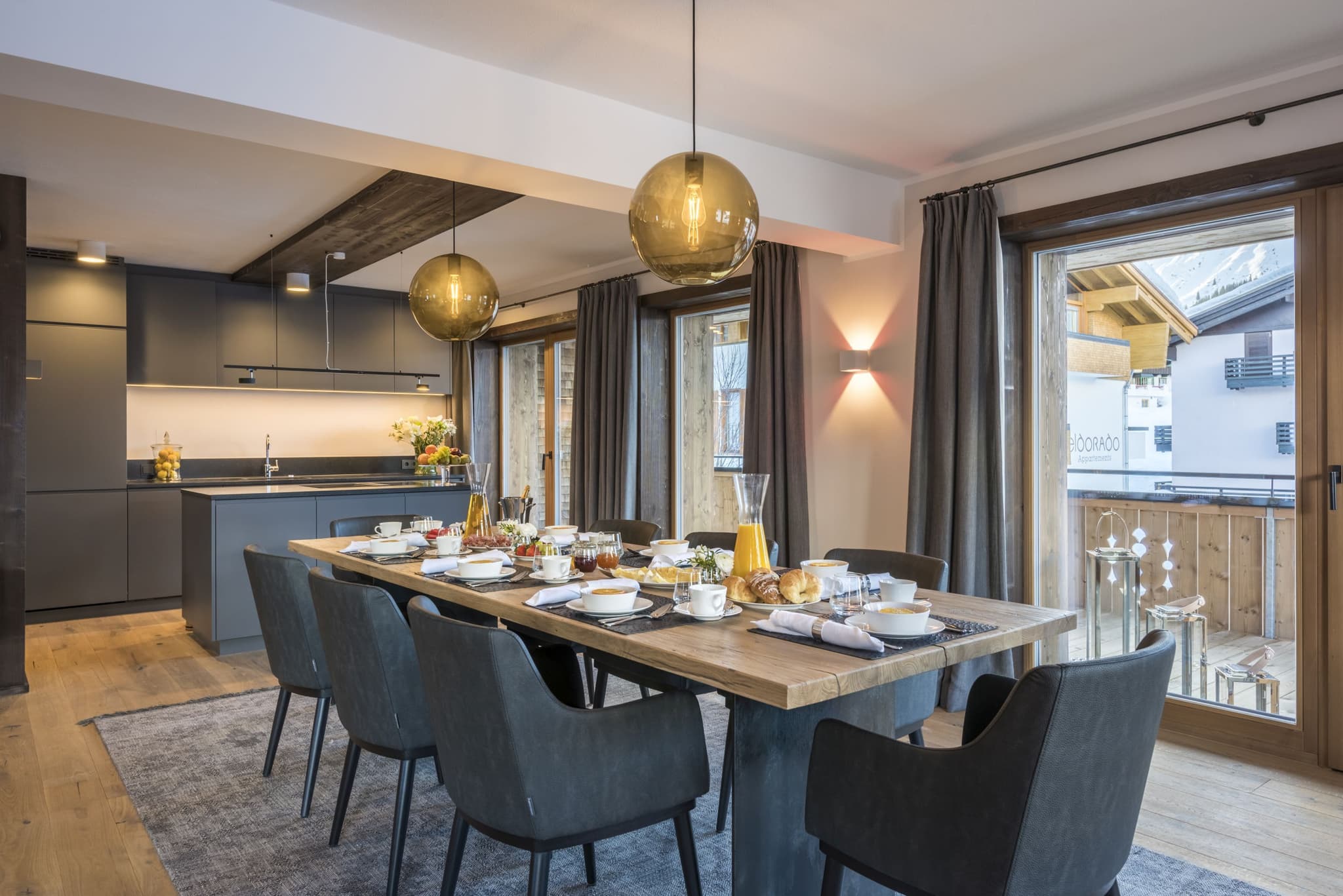 Dining area with seating for 8 and terrace access