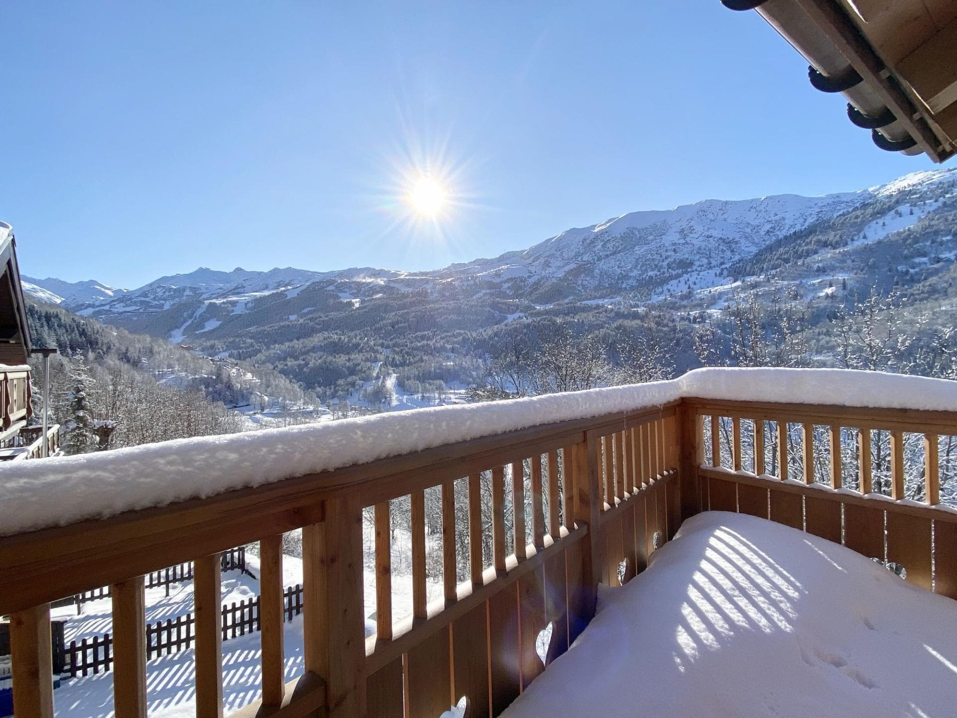 Private balcony with south-facing mountain and valley views