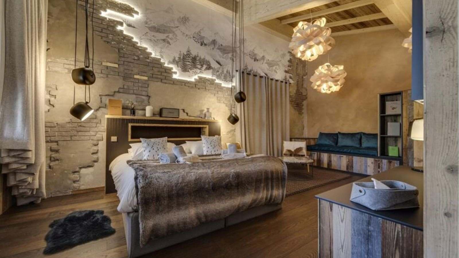 Primary bedroom with king bed and reading nook daybed