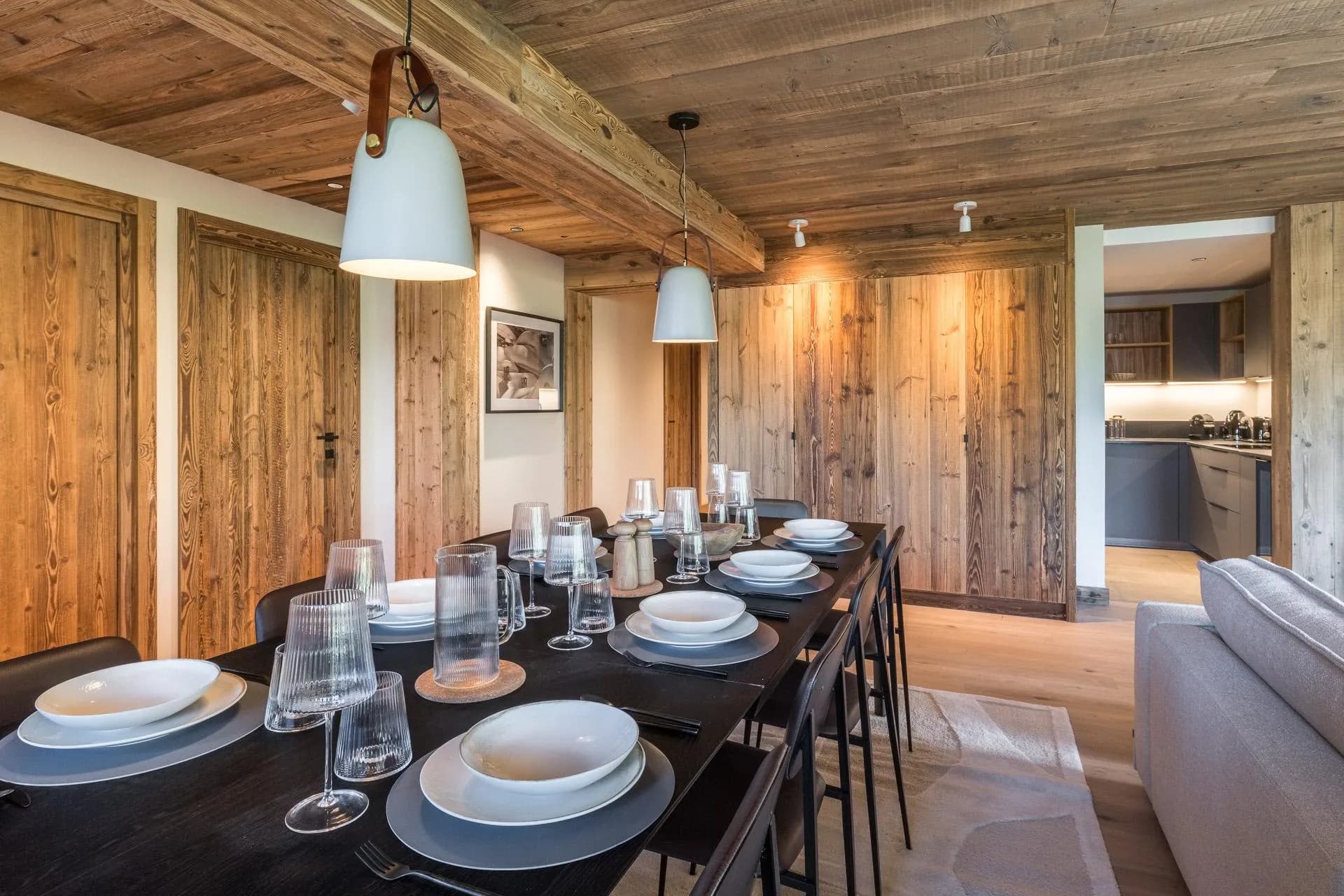 Dining area for ten with reclaimed timber walls