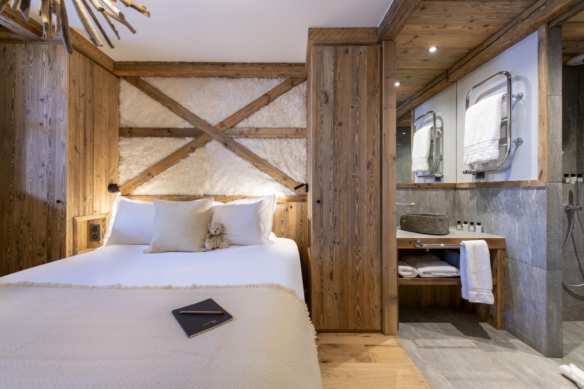 Guest bedroom with queen bed and en-suite walk-in shower