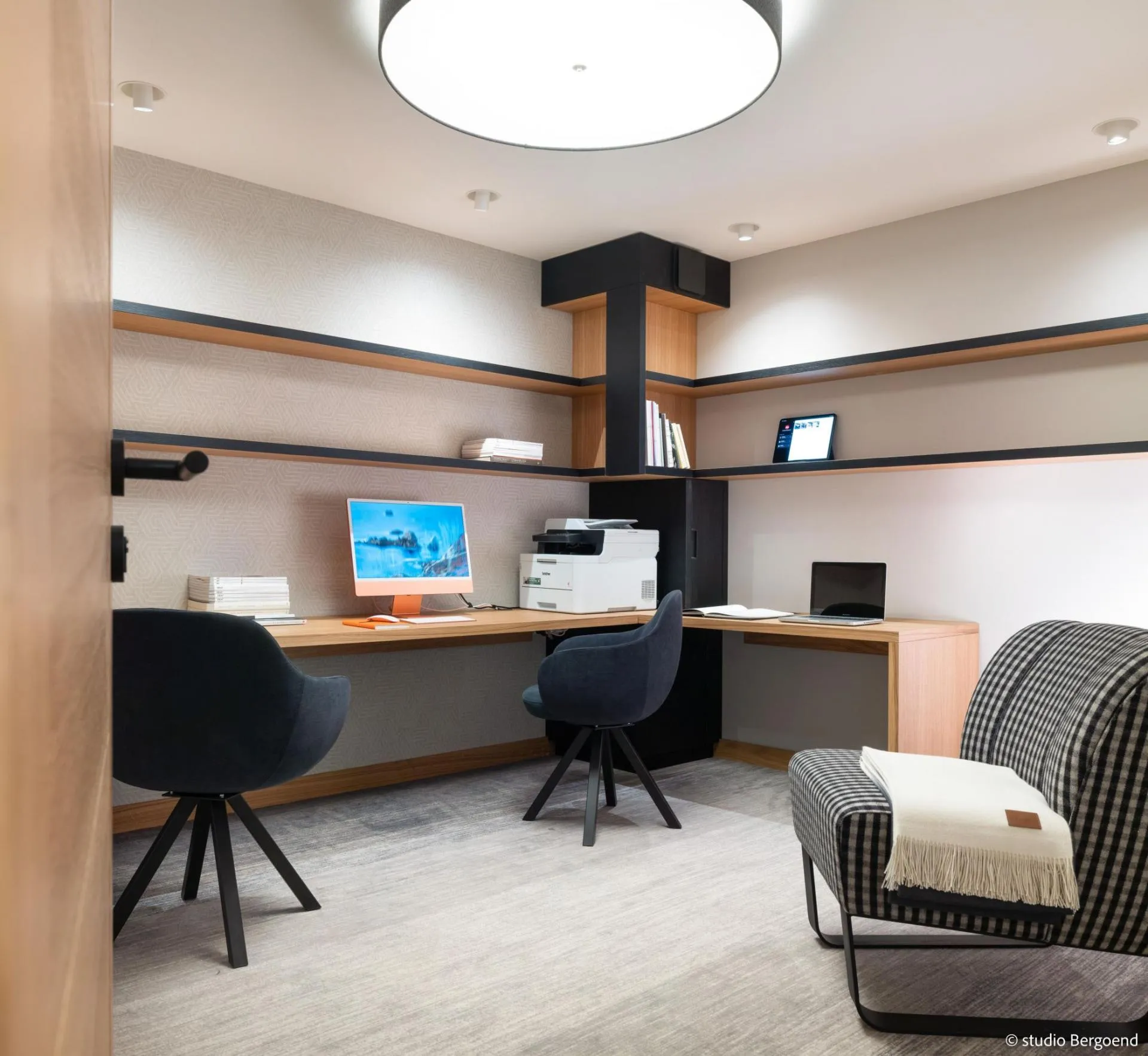 Business area with two workstations, computer and printer