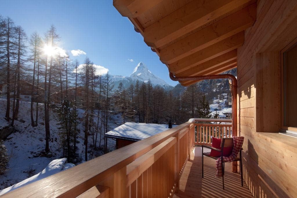 Wooden balcony with seating and direct Matterhorn view