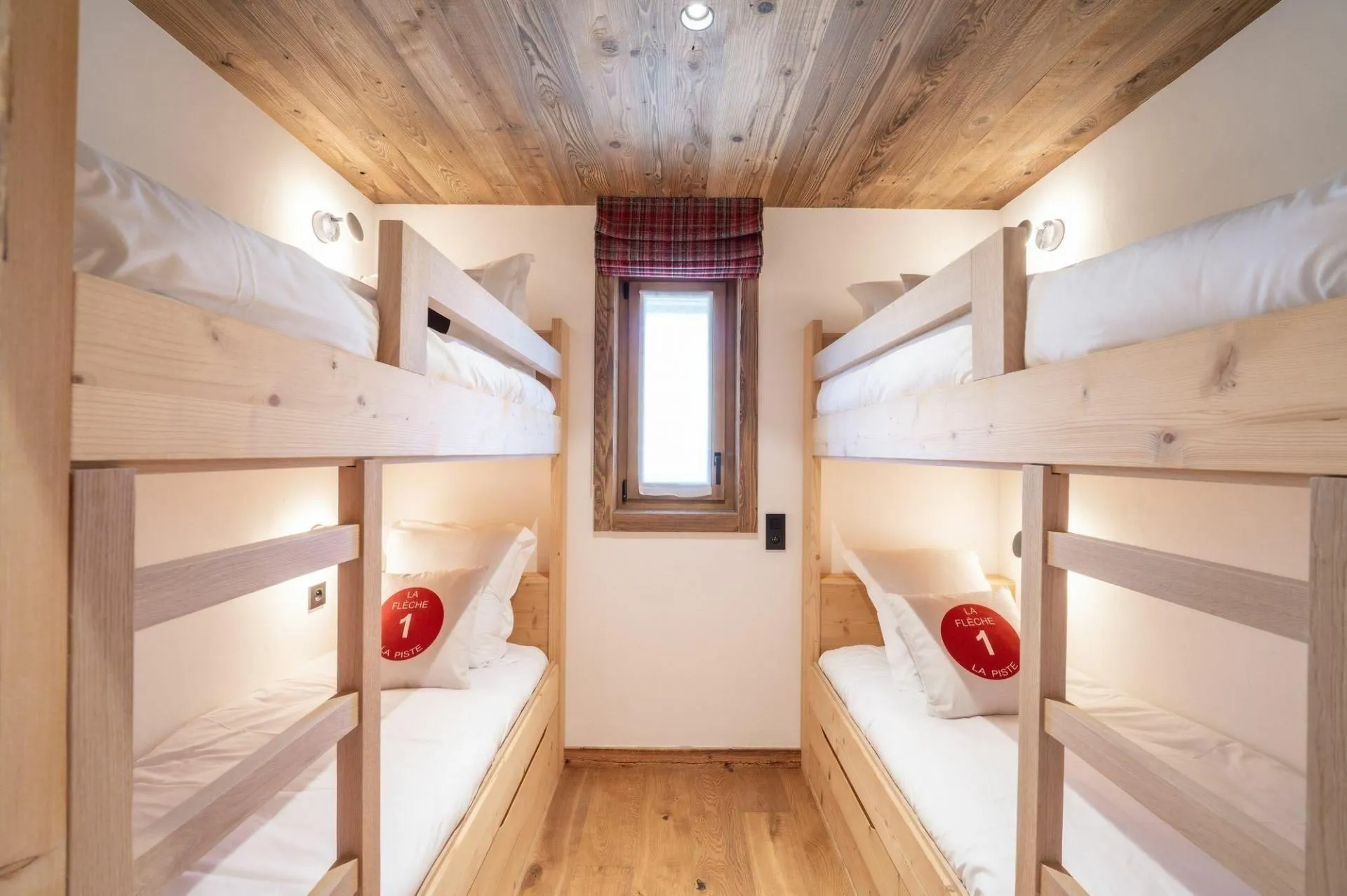 Four single bunk sleeping places in the family suite