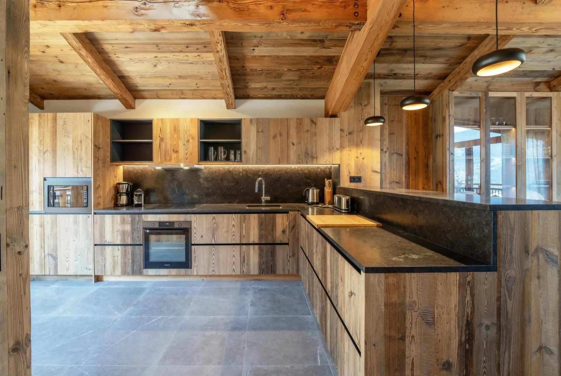 Timber fitted kitchen with integrated appliances