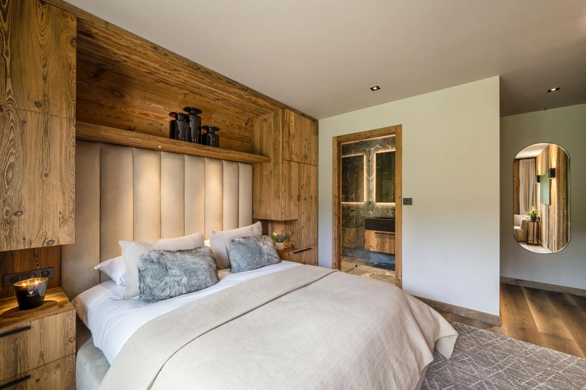 Double bedroom with a private en-suite shower room