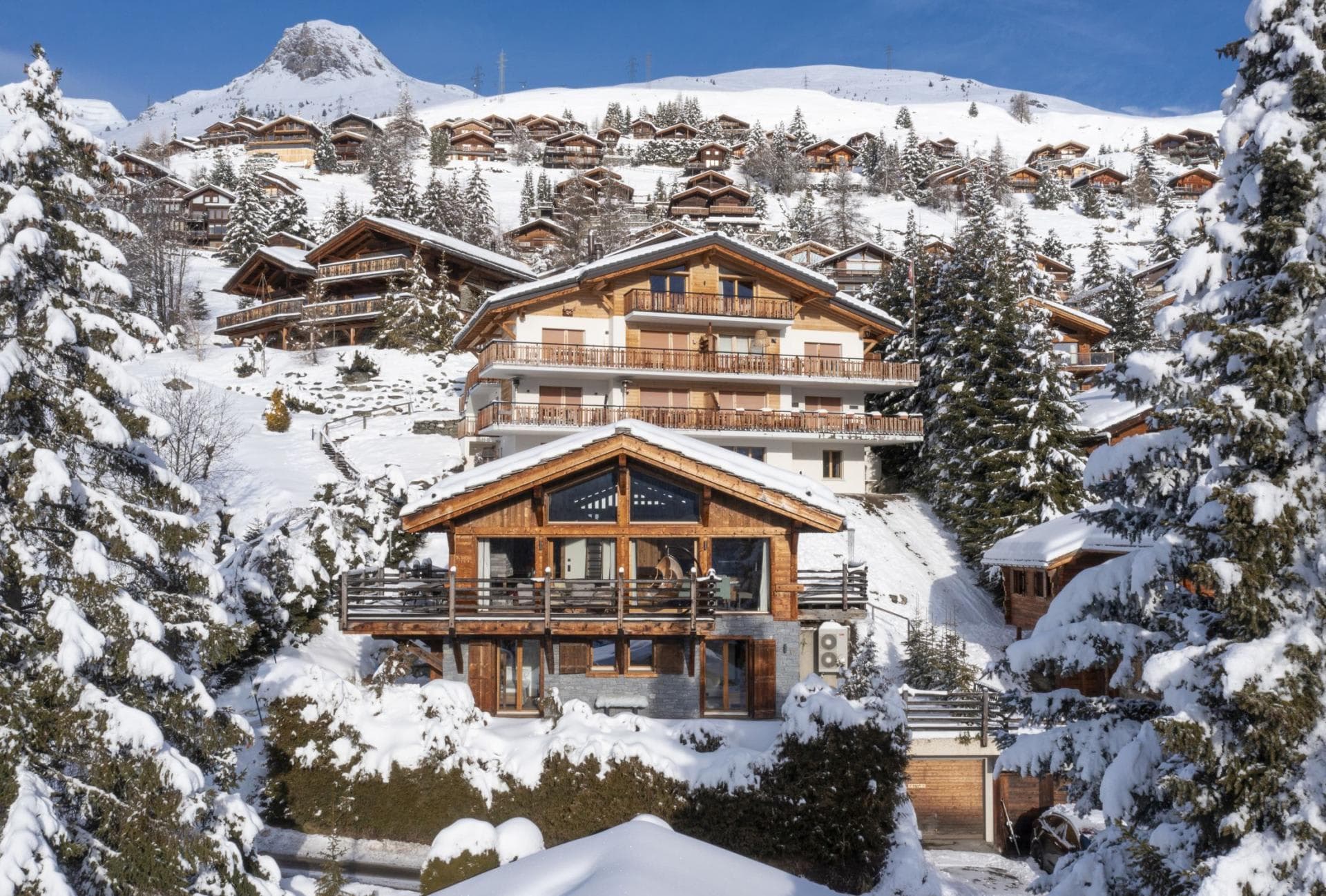 Ski-in/ski-out chalet with private balcony and heated garage access
