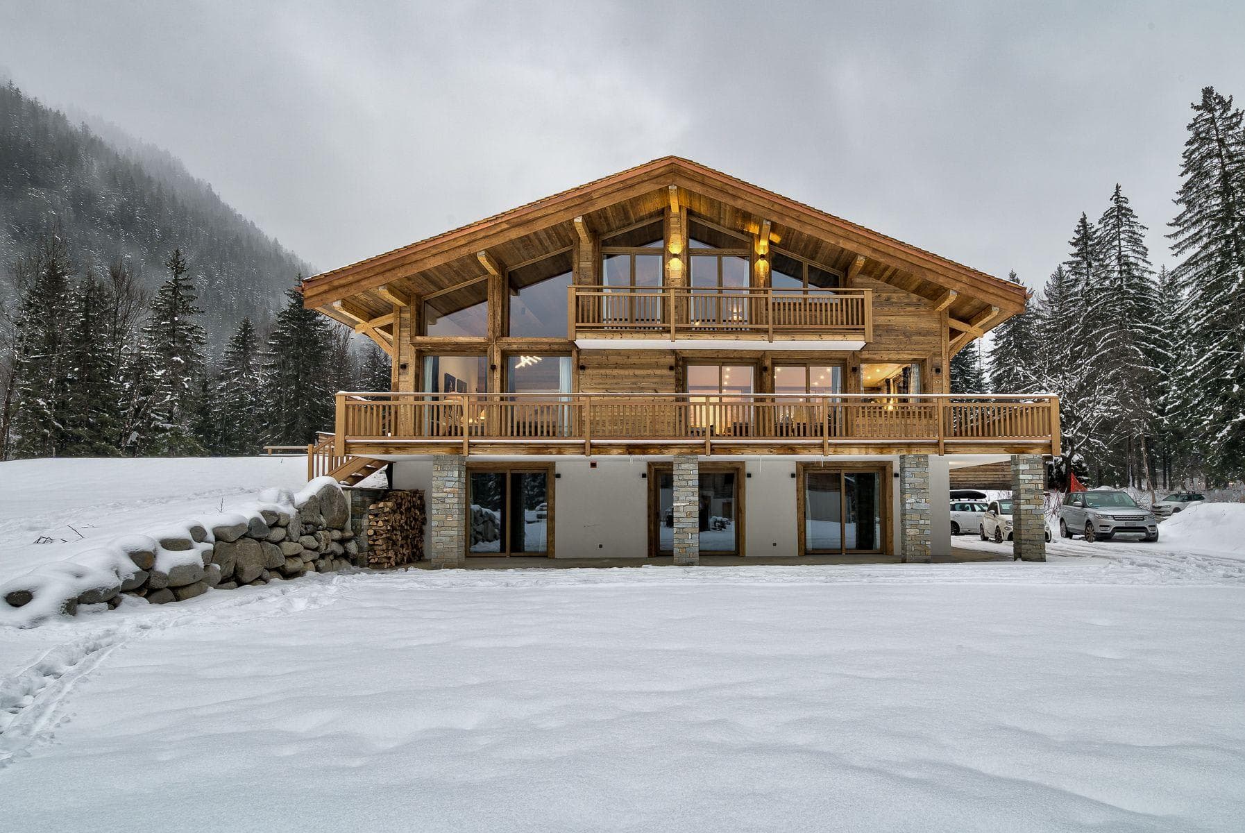 Ski-in chalet with wrap-around balcony and covered parking