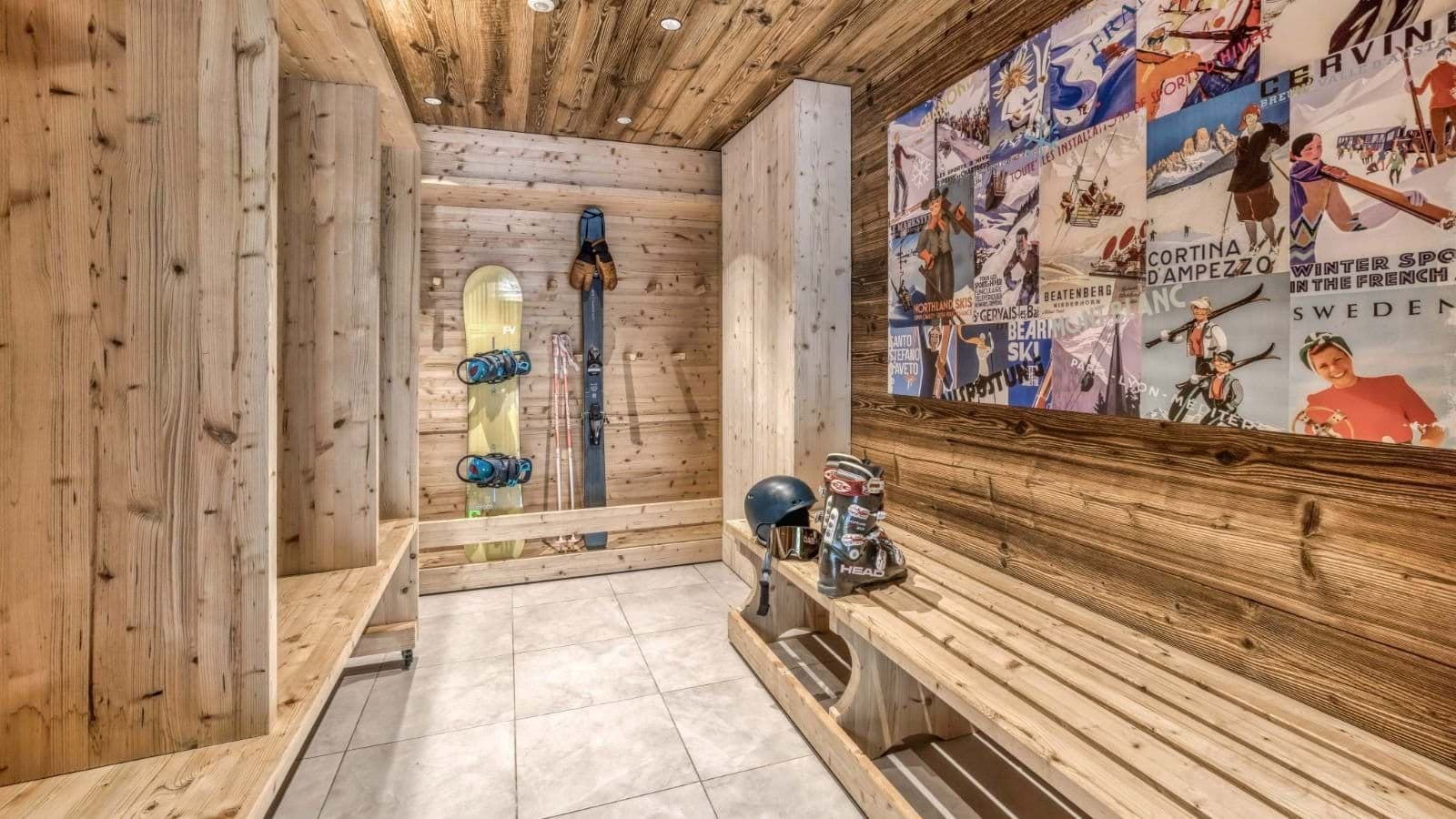 Ski room with dedicated gear storage and built-in benches