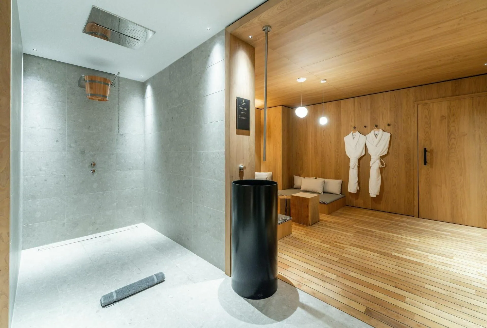 Hammam and Italian-style shower in the wellness area
