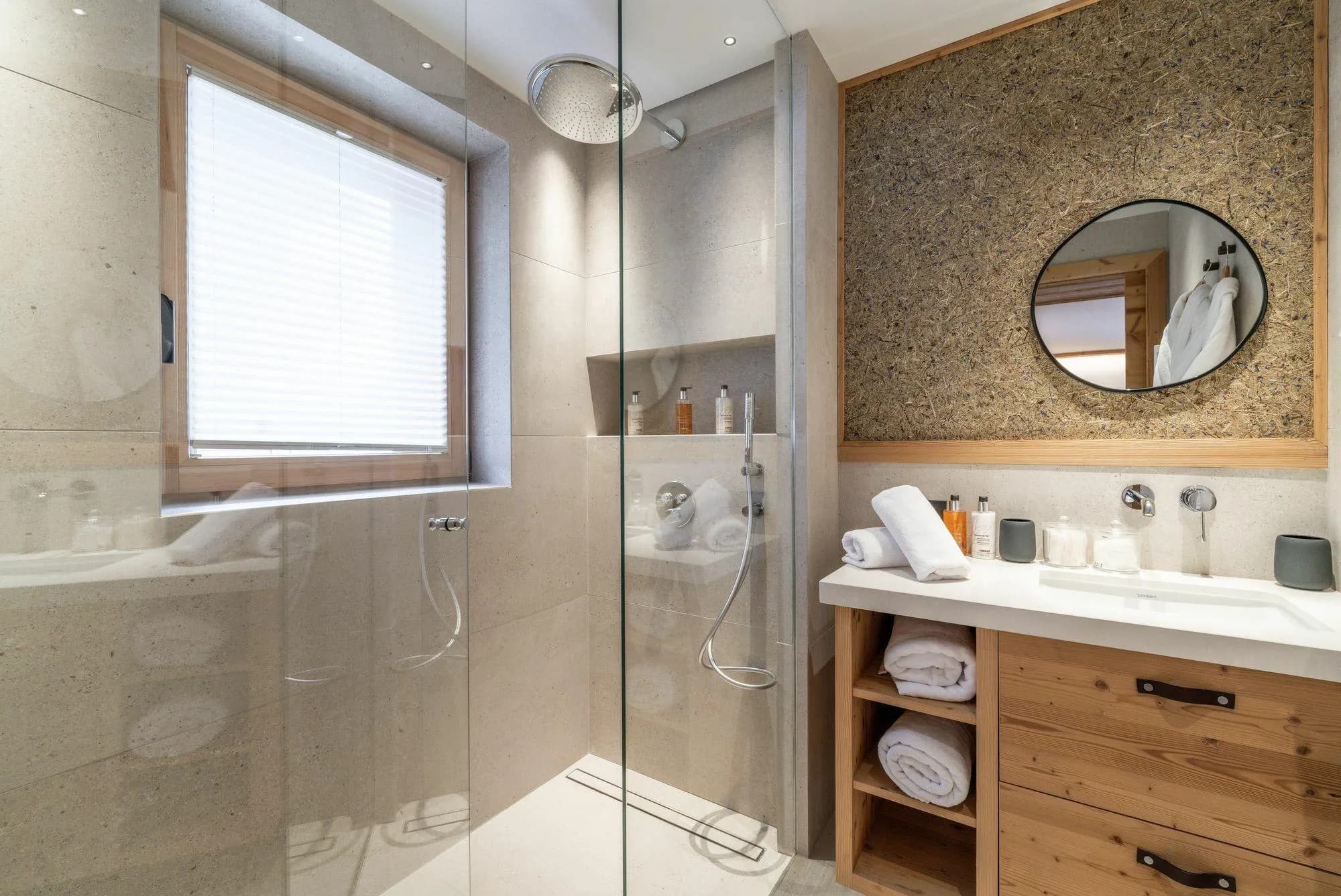 En-suite bathroom with a walk-in rainfall shower