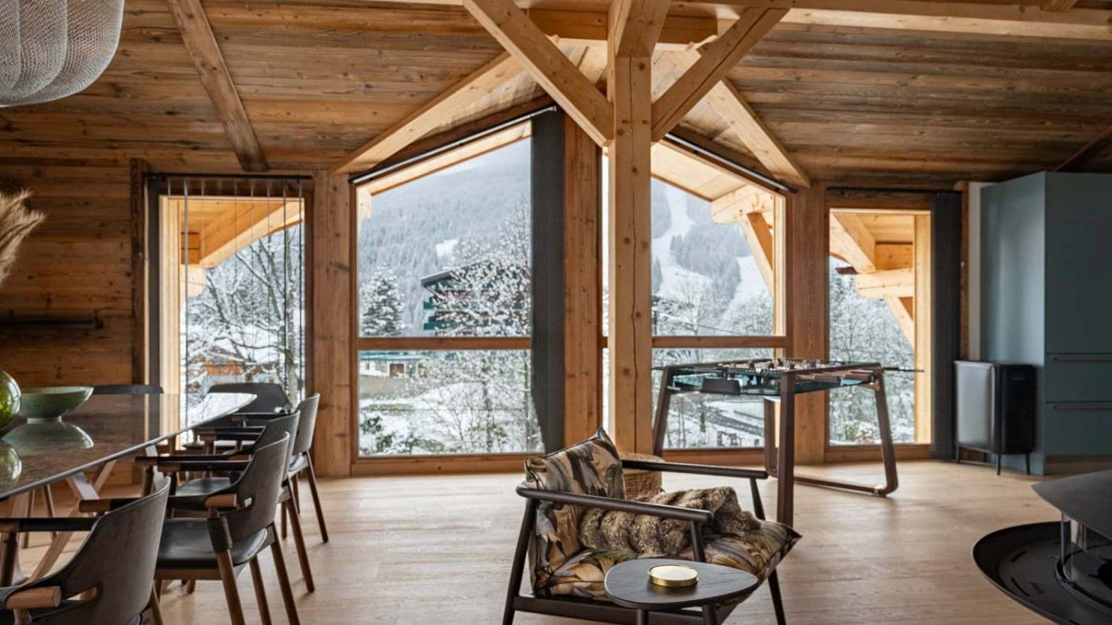 Luxury-ski-chalet-Les Gets-Chalet Grizzly-Living room2-Oxford-Ski.jpg