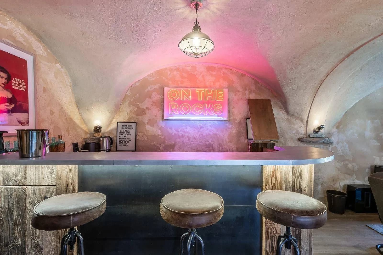 Vaulted bar with counter seating