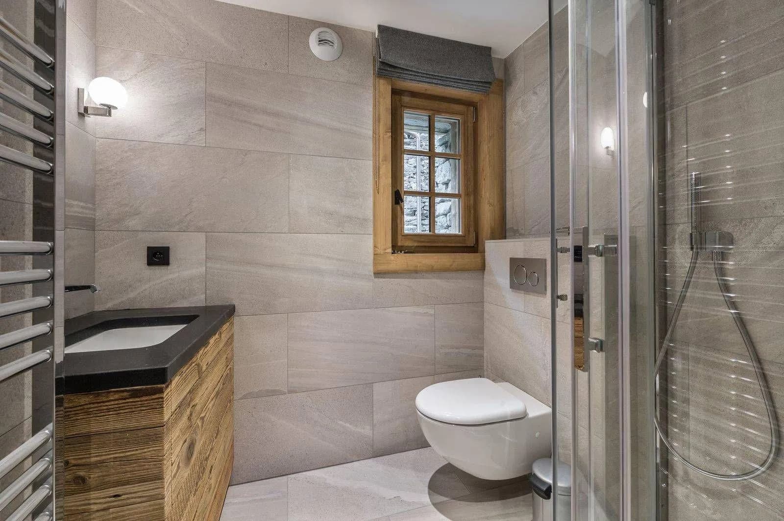 En-suite shower room with timber vanity