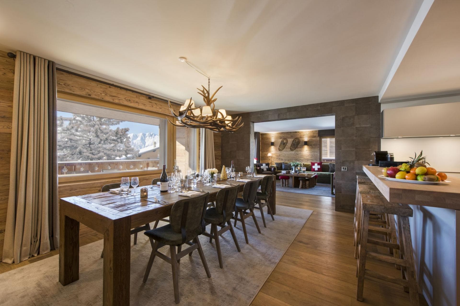 Dining area seats 10; mountain views and breakfast bar seating