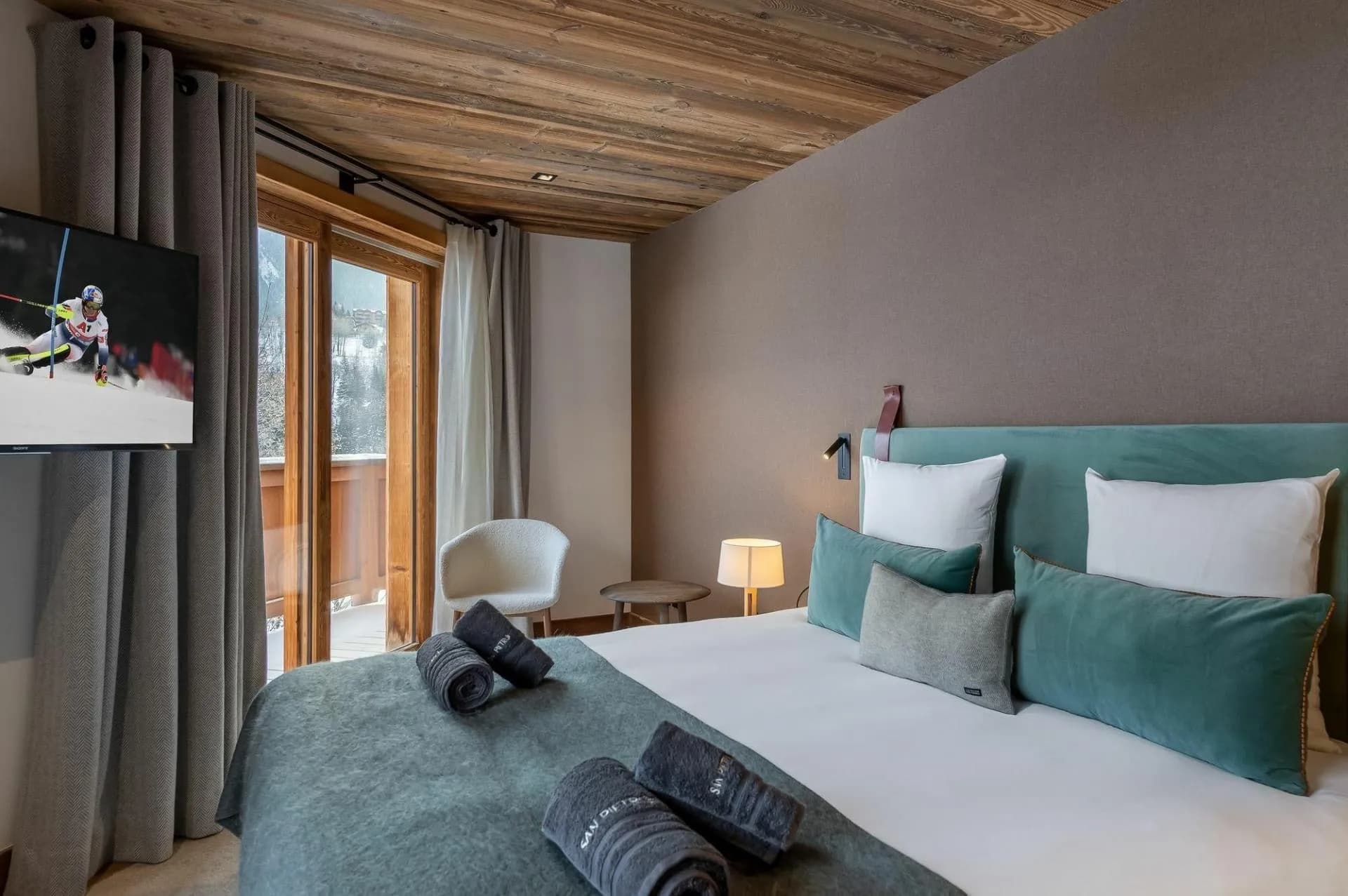 Double bedroom with timber ceiling