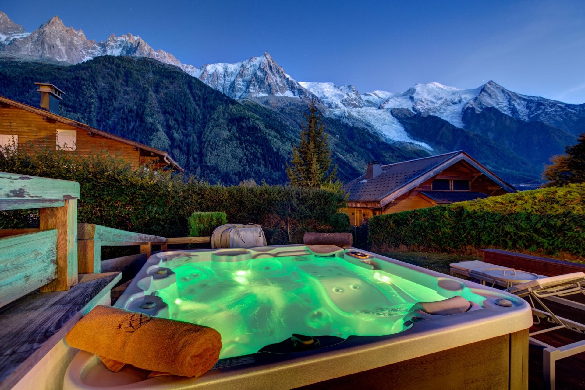 Outdoor hot tub seats 6 with views of Mont Blanc massif