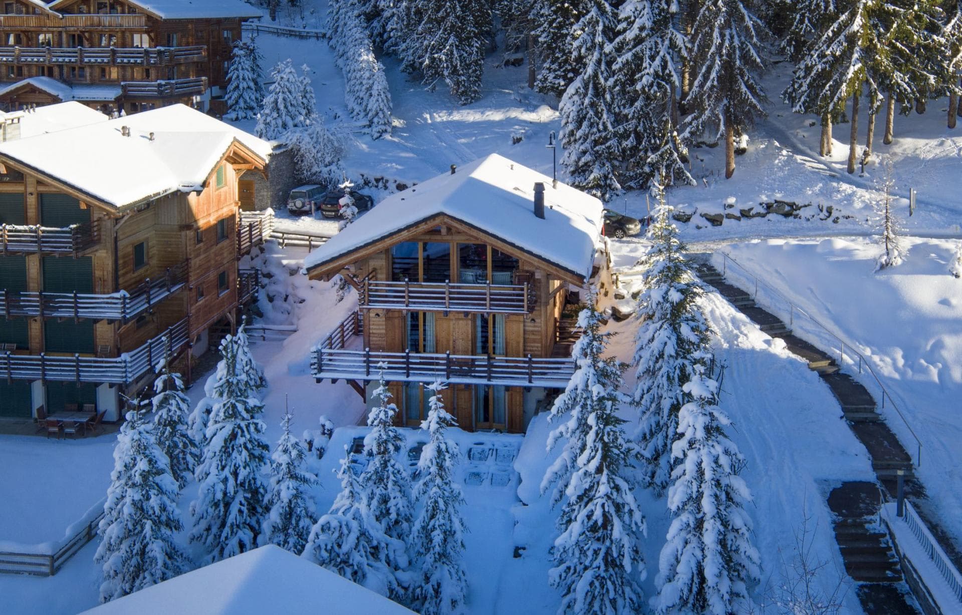 Ski-in/ski-out chalet with two private balconies and nearby parking