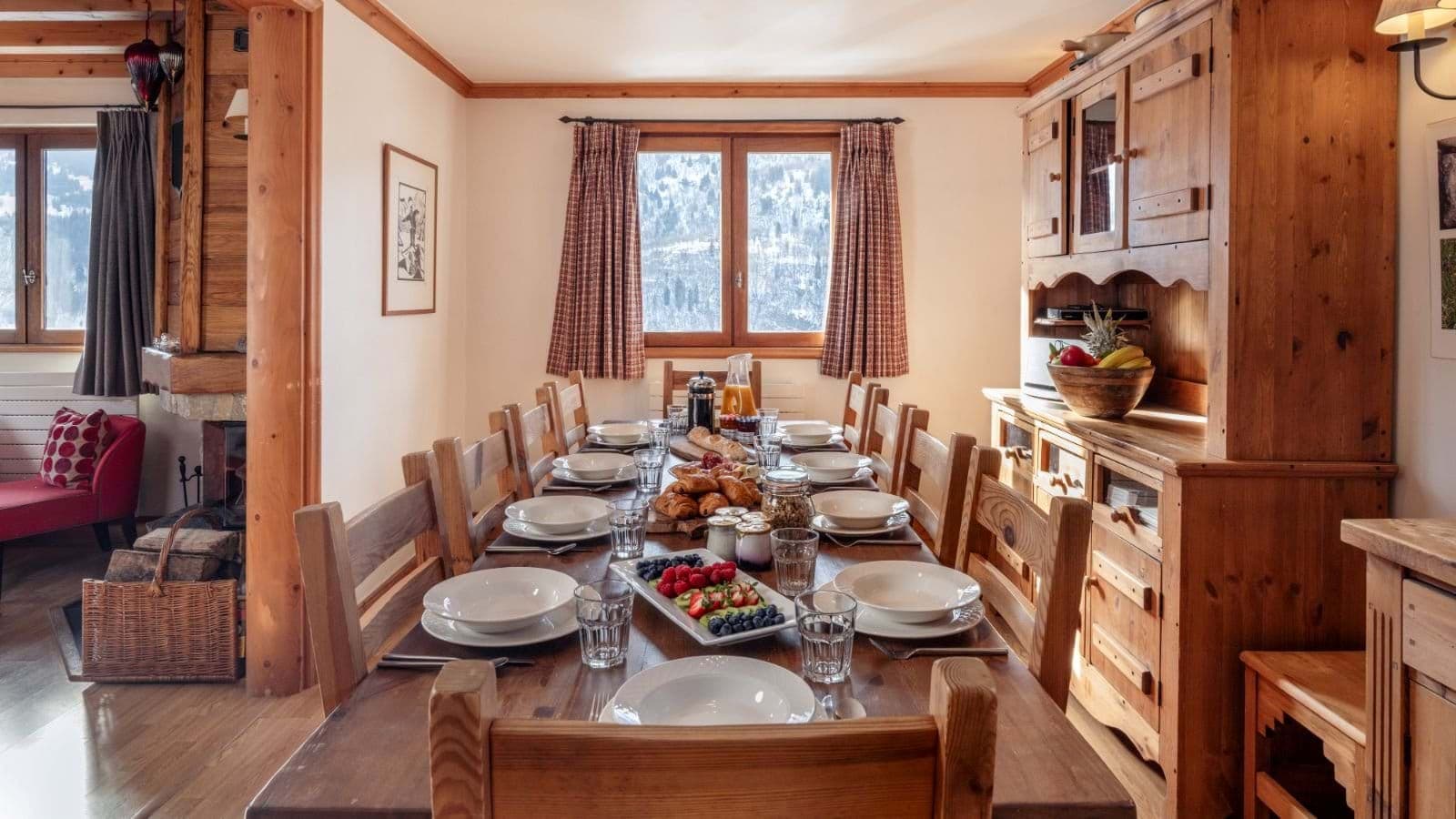 Dining table with seating for 10 and mountain views