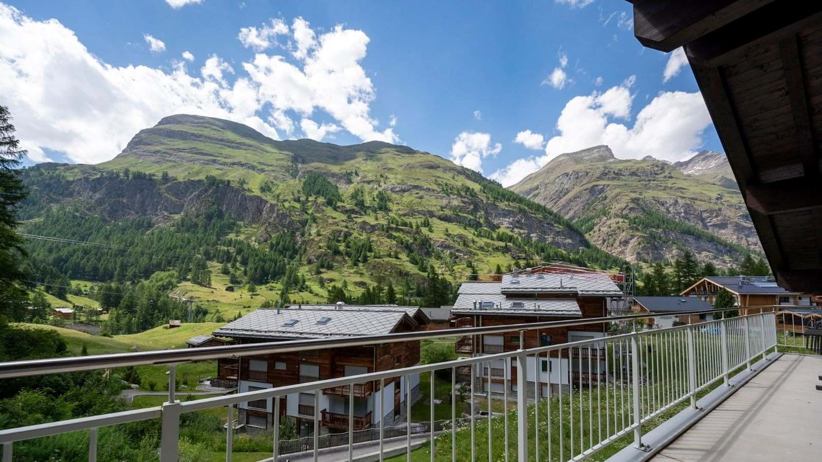 Private balcony with valley and mountain views