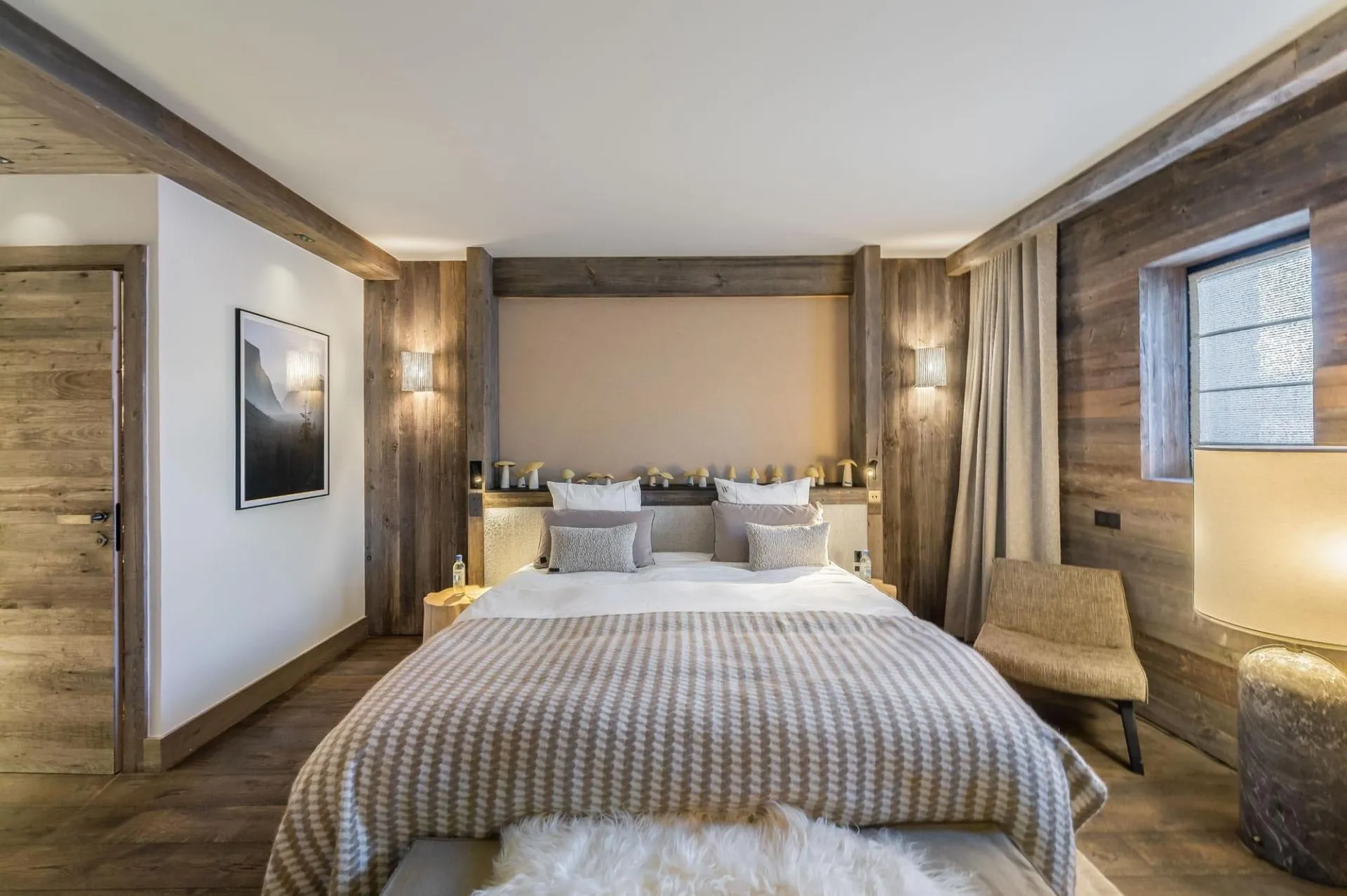 Double bedroom with upholstered headboard