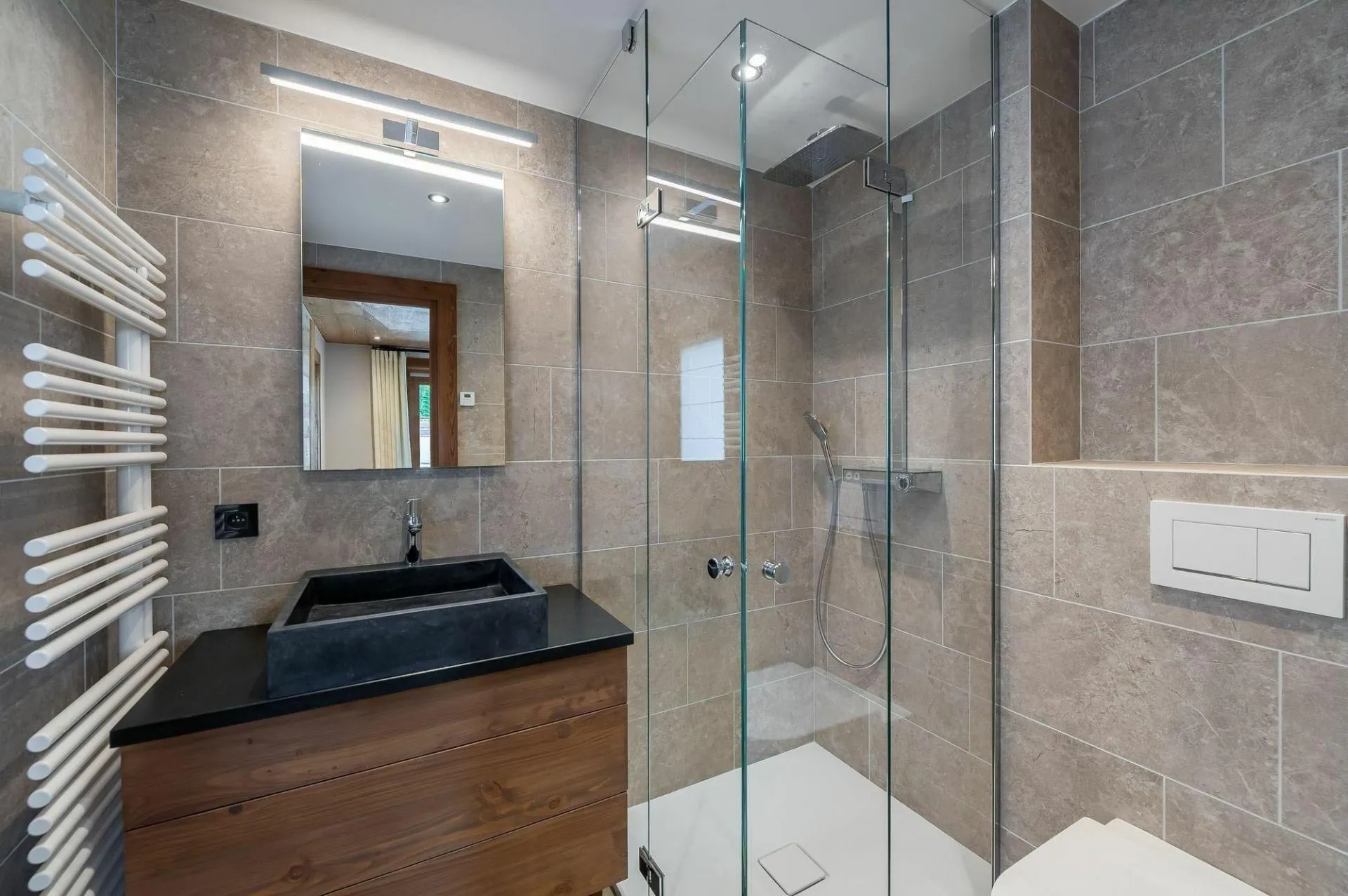 Shower room with tiled walls