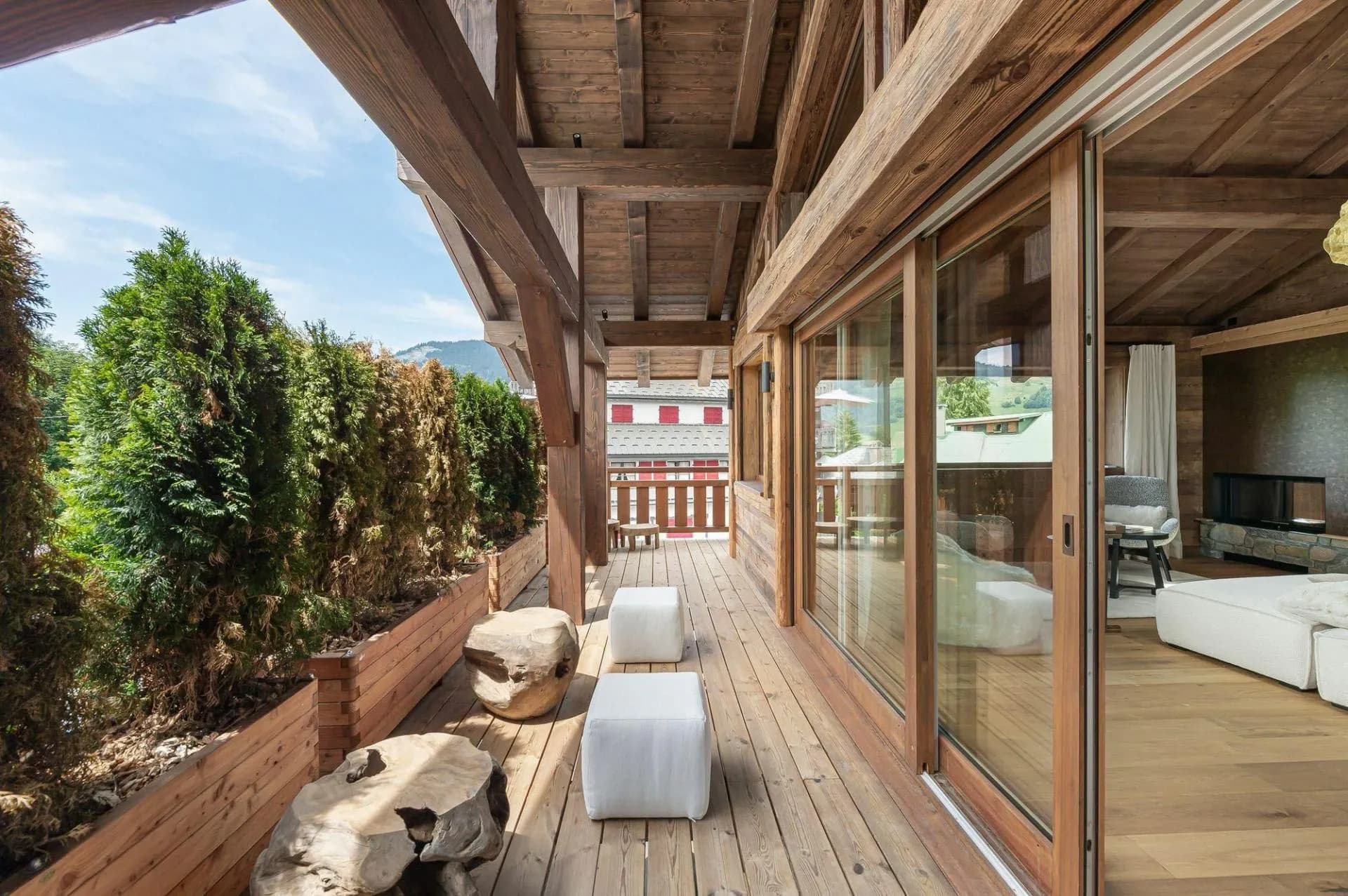 Furnished chalet balcony