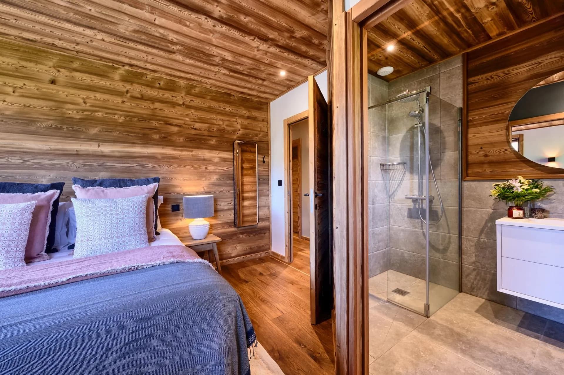 Bedroom entrance with access to its en-suite bathroom