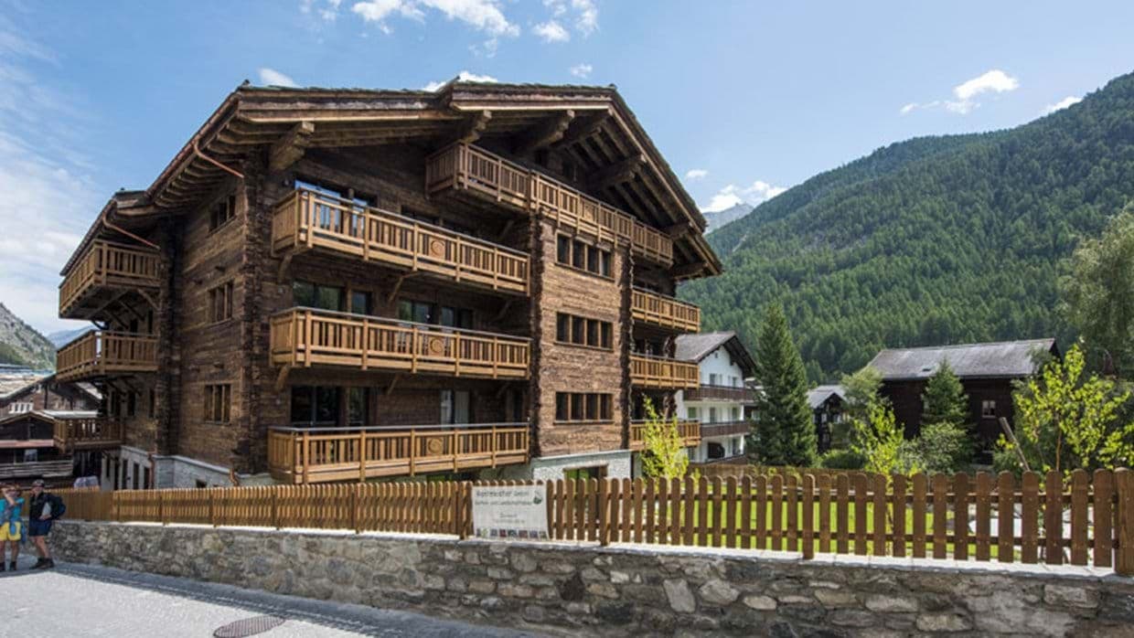 christiania_residence_zermatt_luxury_ski__exterior.jpg