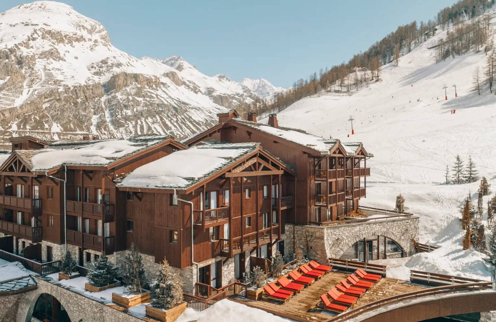Ski-in/ski-out chalet with private balconies and sun deck