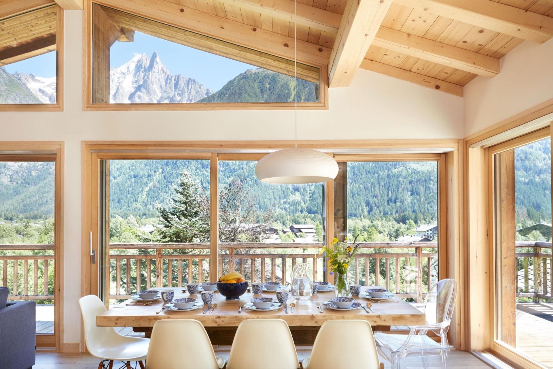 Dining area with seating for 8 and Mont Blanc views