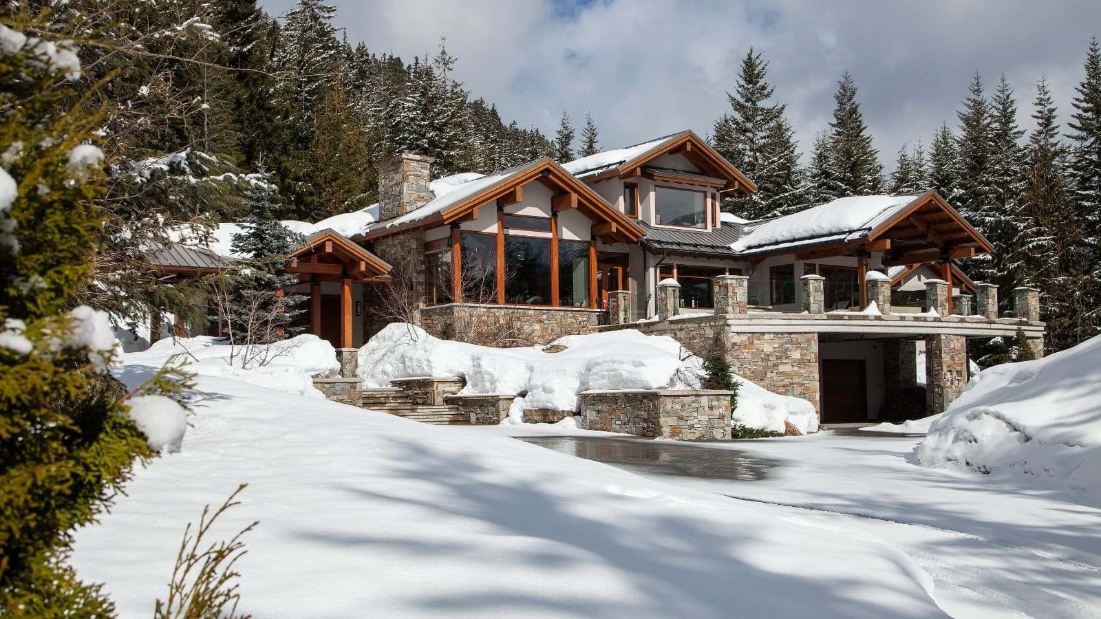 Ski-in/ski-out chalet with heated driveway and stone terrace
