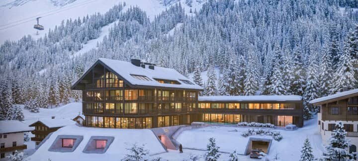 Ski-in/ski-out chalet with underground parking and direct gondola access