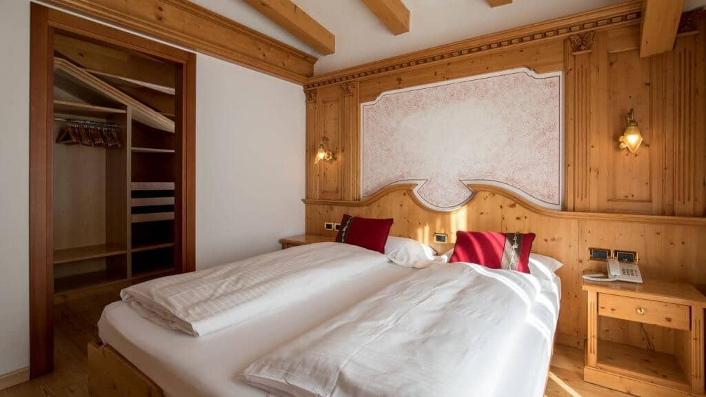 Guest bedroom with king bed and walk-in closet