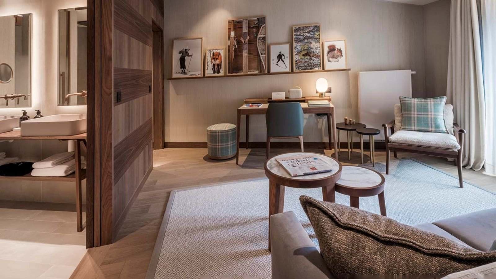 Sitting area with dedicated workspace and ensuite bathroom access