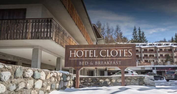 Hotel Clotes entrance with on-site parking and private balconies