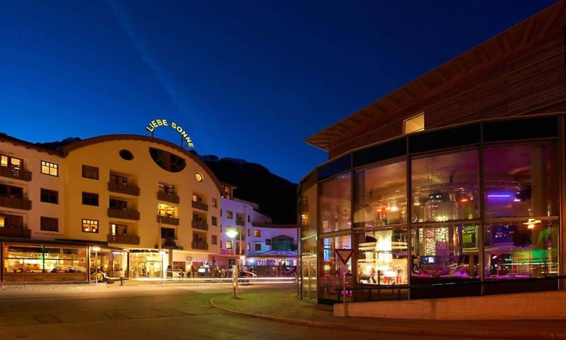 Central village location near Hotel Liebe Sonne and apres-ski venues