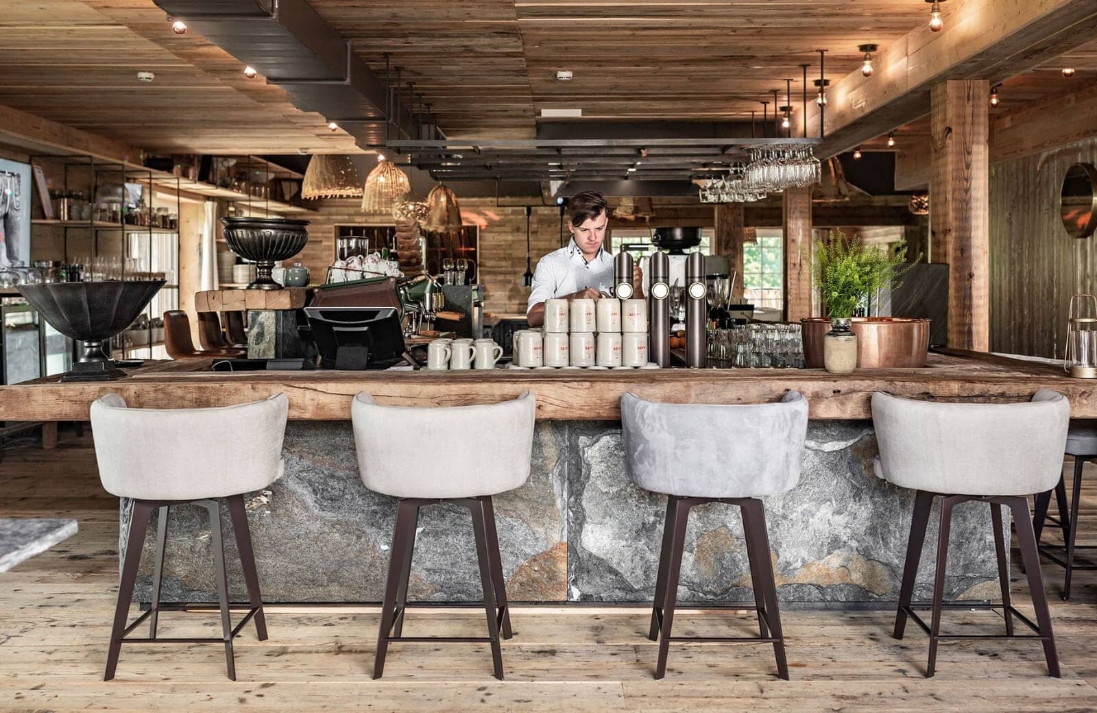 Coffee and cocktail bar with espresso machine and draft taps