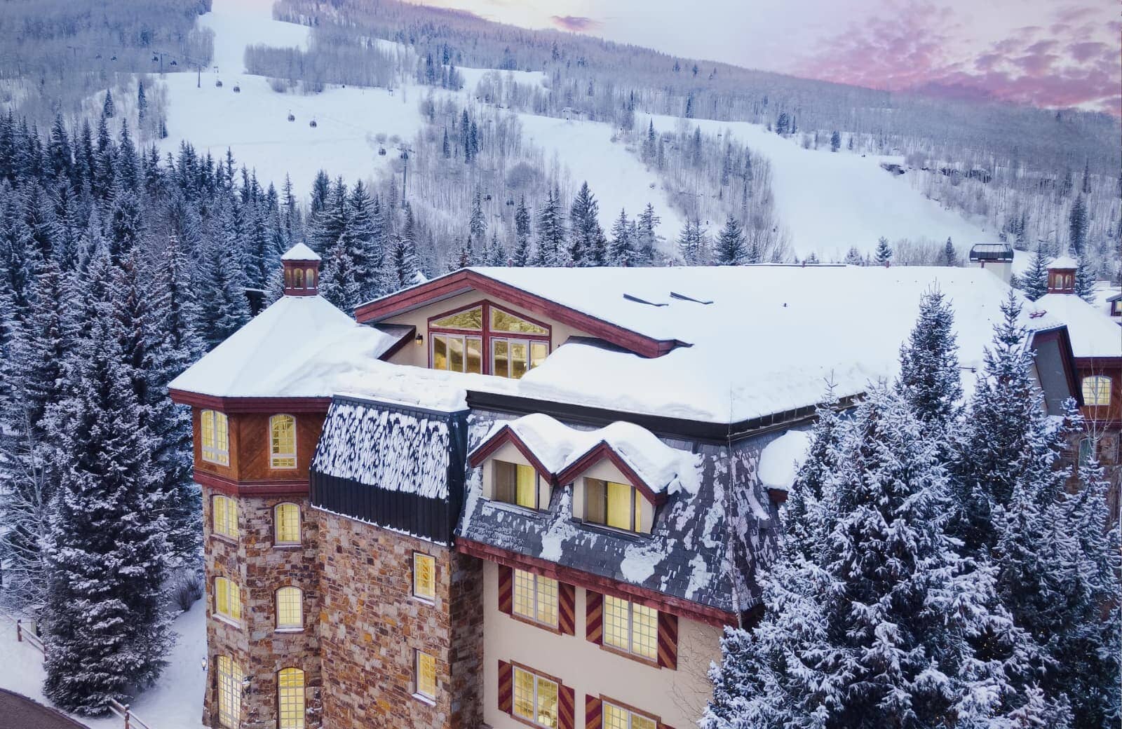 Ski-in, ski-out lodge with direct access to gondola and groomed runs