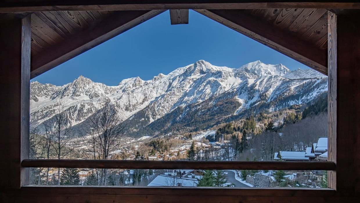 Covered balcony overlooking the Mont Blanc massif and valley
