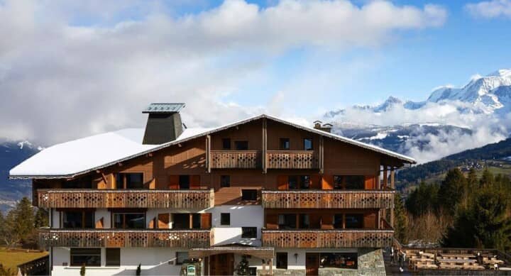 Multi-level chalet with private balconies and mountain views