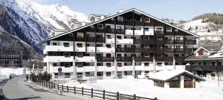 Ski-in/ski-out chalet with private balconies and mountain views
