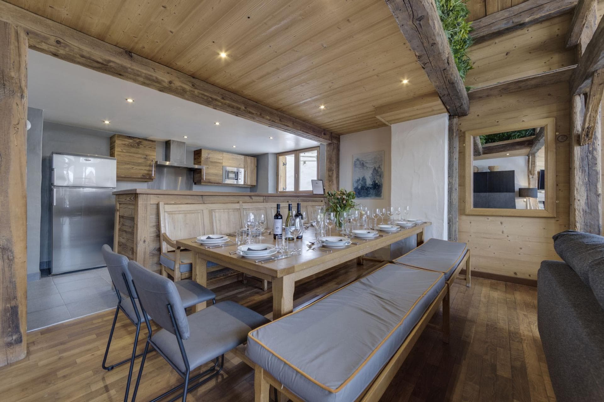 Dining area with bench seating for 10 near the kitchen