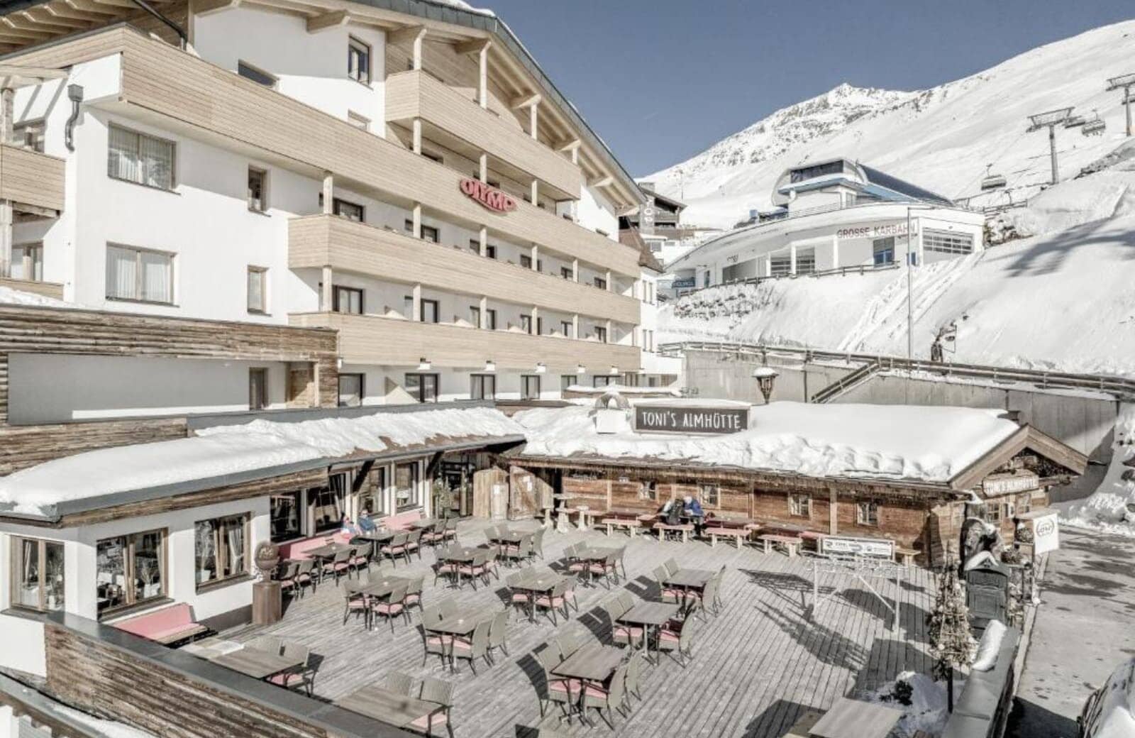 Ski-in/ski-out terrace adjacent to Toni's Almhütte and main lift station