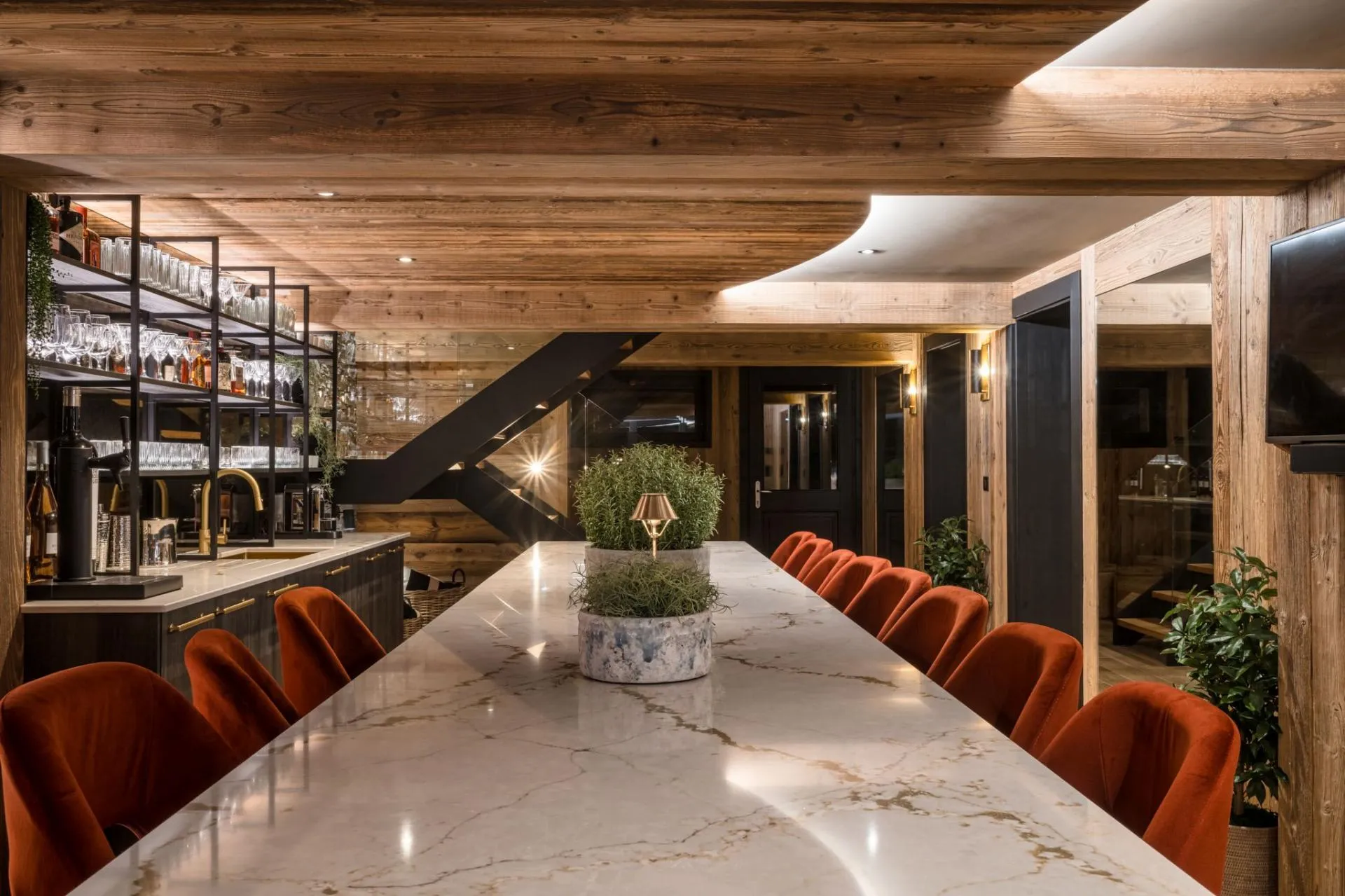 Bar and entertaining space with island seating