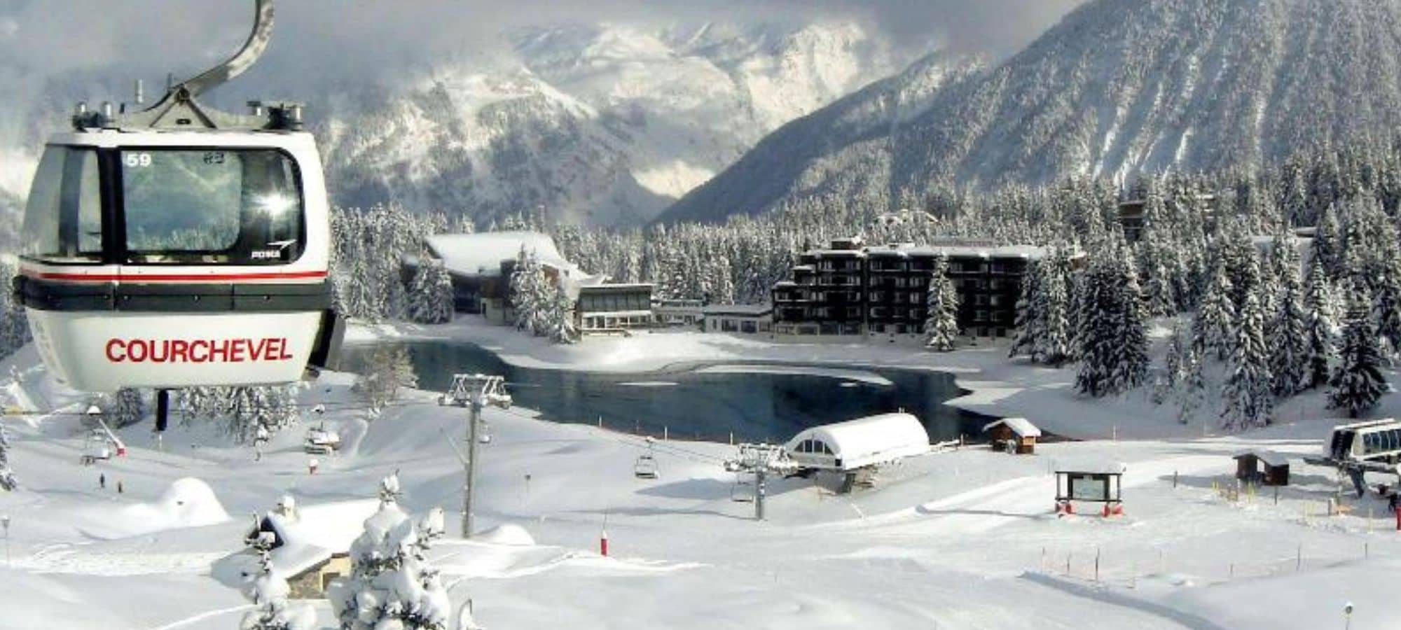 Ski-in, ski-out access to Courchevel slopes and gondola lifts