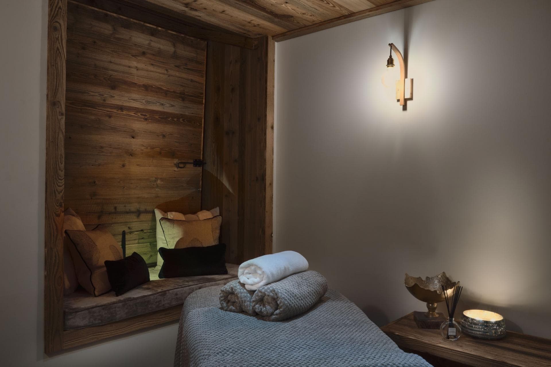 Bedroom 5 / Spa Treatment Room
