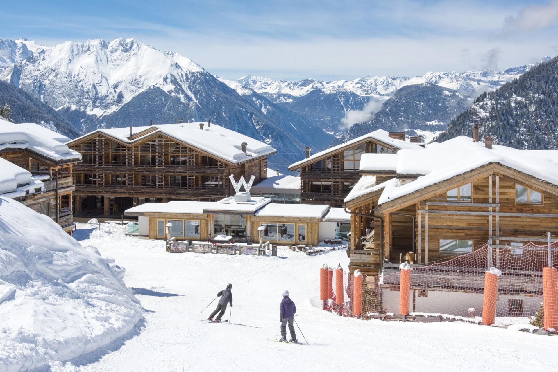 Ski-in, ski-out access with mountain views and direct piste proximity